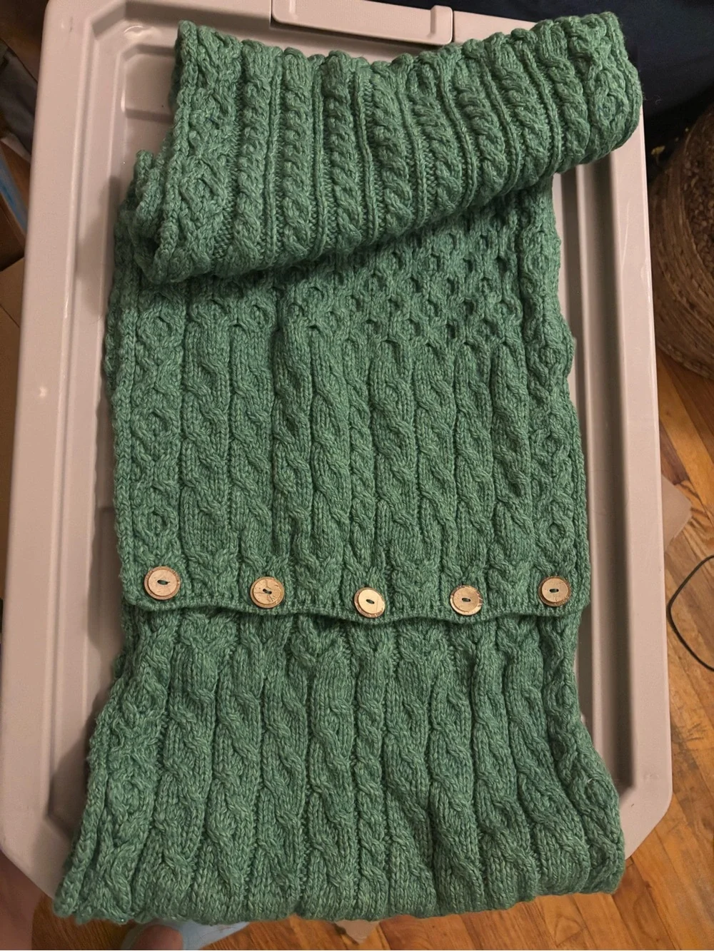 Carraig Donn 100% Merino Wool Irish Cable Knit Button Scarf Cowl Green